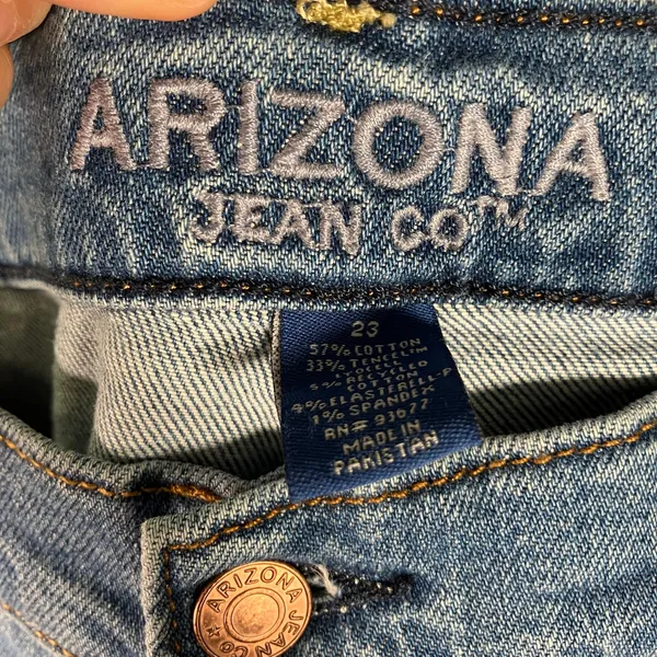 Arizona Jean Co Vintage Straight‎ Patchwork Distressed Jeans 23 New High Rise - Image 4