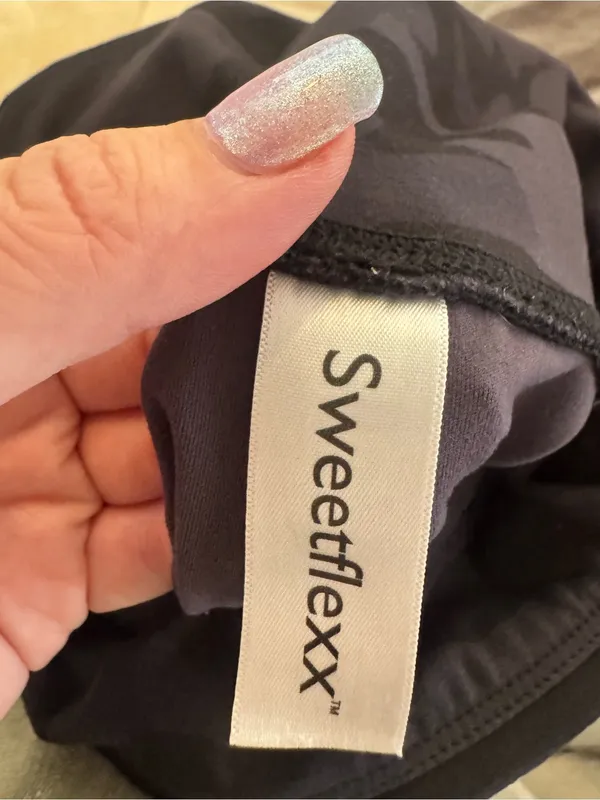 Sweetflexx size 6 Black Camo Ruched High-Waist Leggings - Image 3