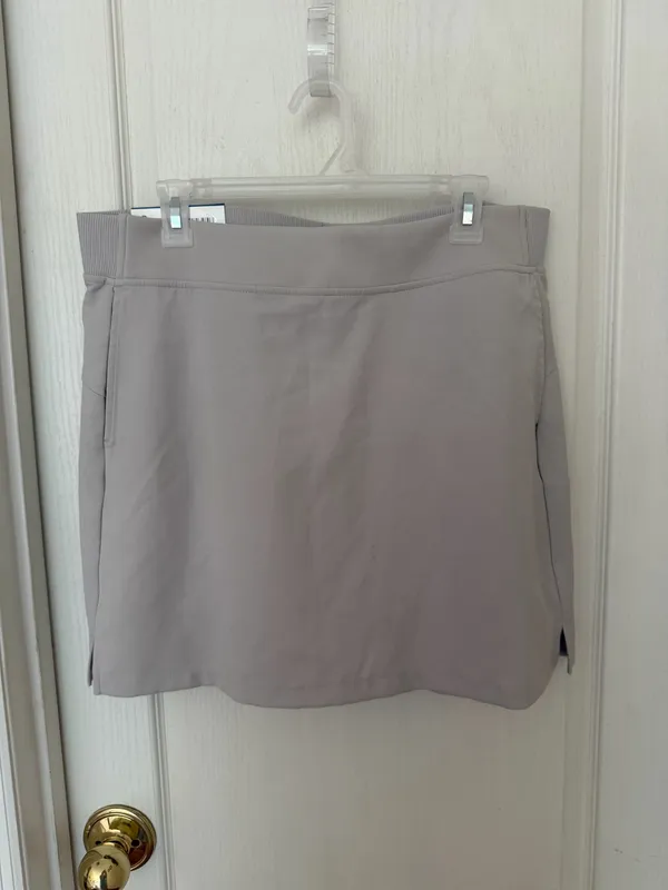 NWT 32 Degrees Cool Woman’s Skort Color: Light Gray - Image 4