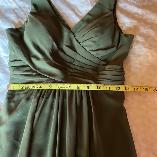 Beautiful formal dress Green Size 4 - Image 7