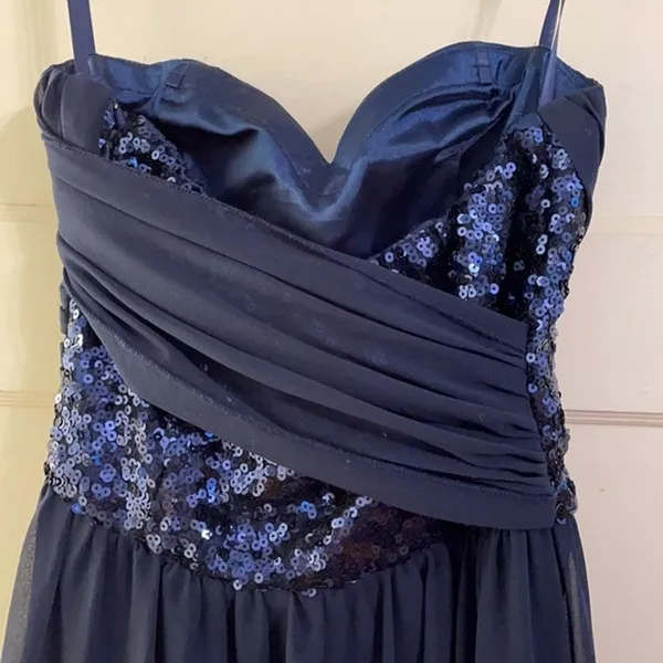 Chi Chi London Navy Sequin Evening Gown Women’s Size 2 NWT Prom Formal - Image 4