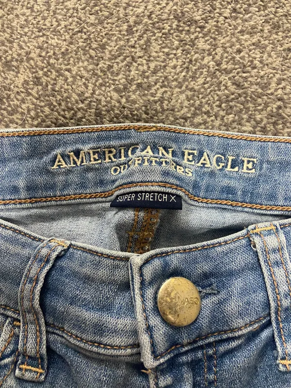 American Eagle Jeans - Image 4