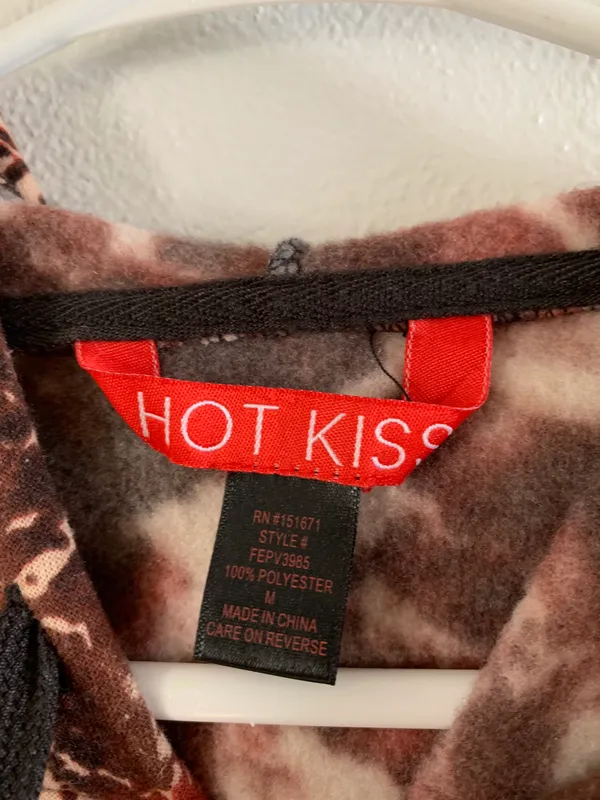 Hot Kiss Cropped hoodie - Image 3