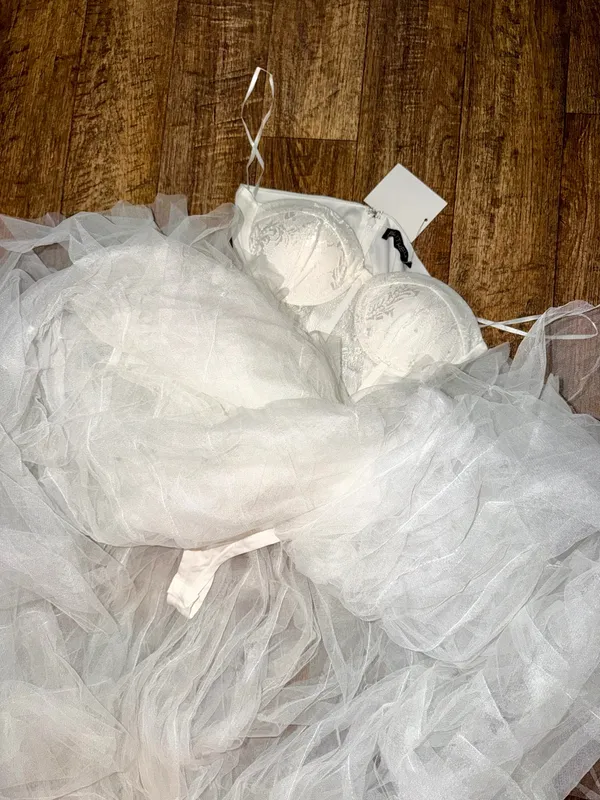 White bodysuit sheer boutique dress size small - Image 2