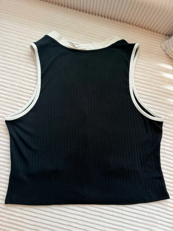 Marled Black Ivory Contrast Trim Gold Button Sweater Vest Medium - Image 2