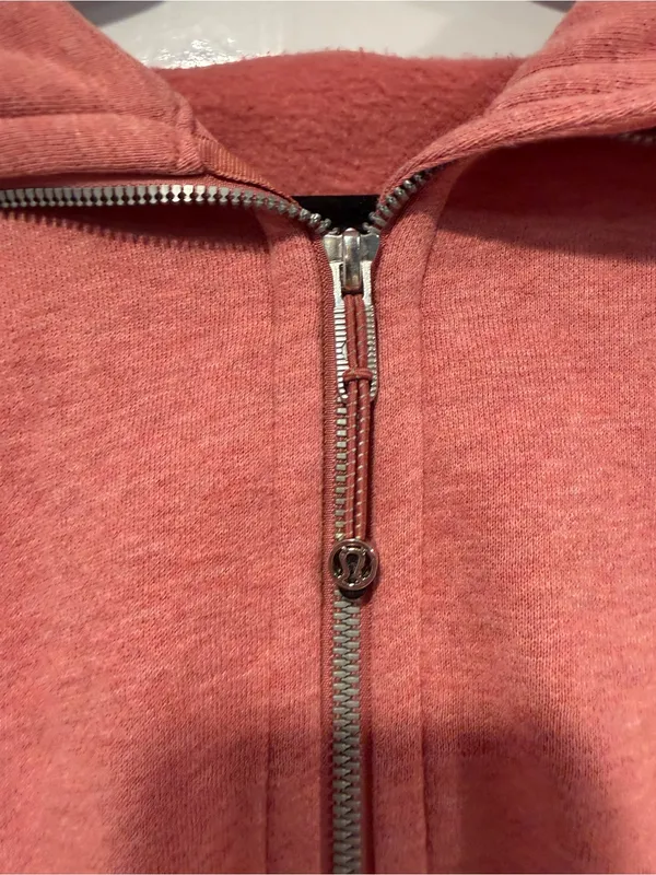 Cozy Zip-Up Lululemon Scuba Hoodie in Dusty Coral - Image 3