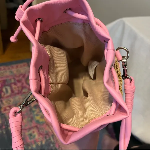 Steve Madden pink "Blohan" crossbody bucket bag - Image 4