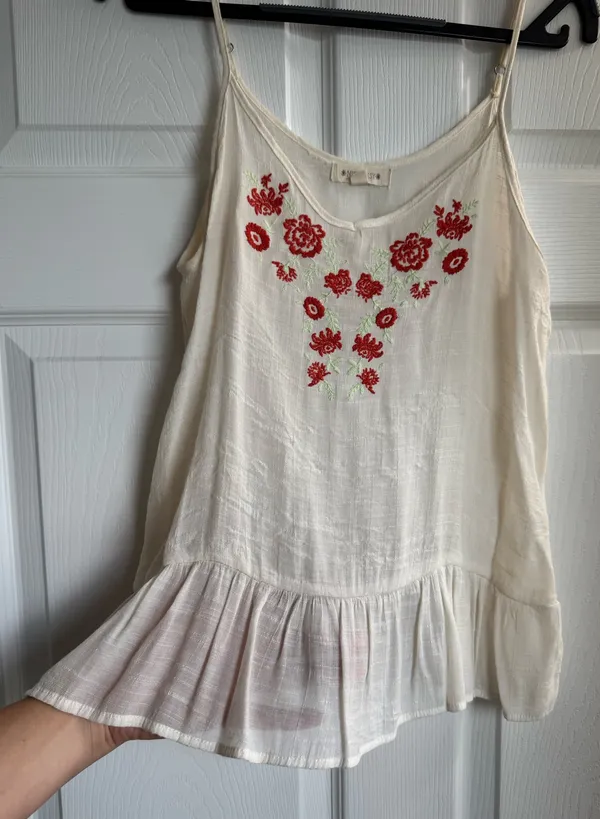 Miss Daisy Cream Sheer Embroidered Floral Tank Size Small - Image 3