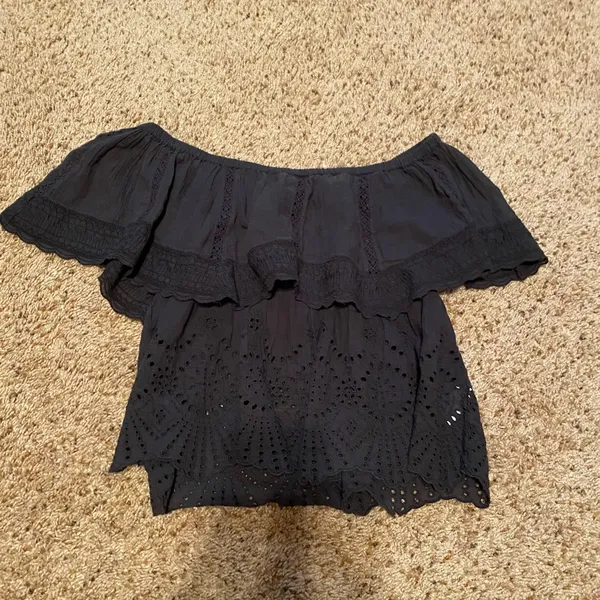 American Eagle Off the Shoulder Cropped Top - Image 6