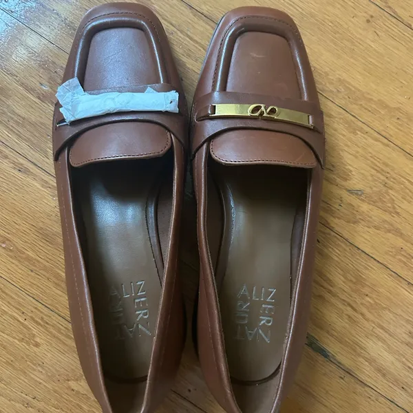 NEW Naturalizer women loafer size 6 - Image 4