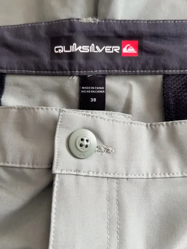 Quiksilver Men’s Hybrid Shorts – Size 38 – Light Sage Green – Board Shorts – Never Worn - Image 3