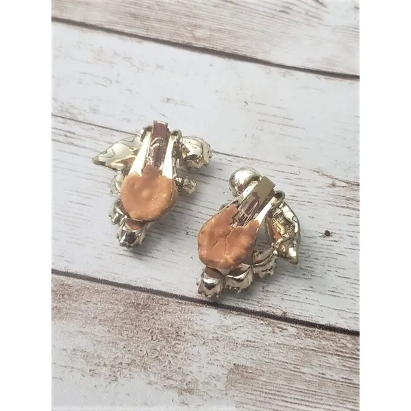 Vintage Clip On Earrings - Gold Tone Faux Pearls and Leaves - Image 5