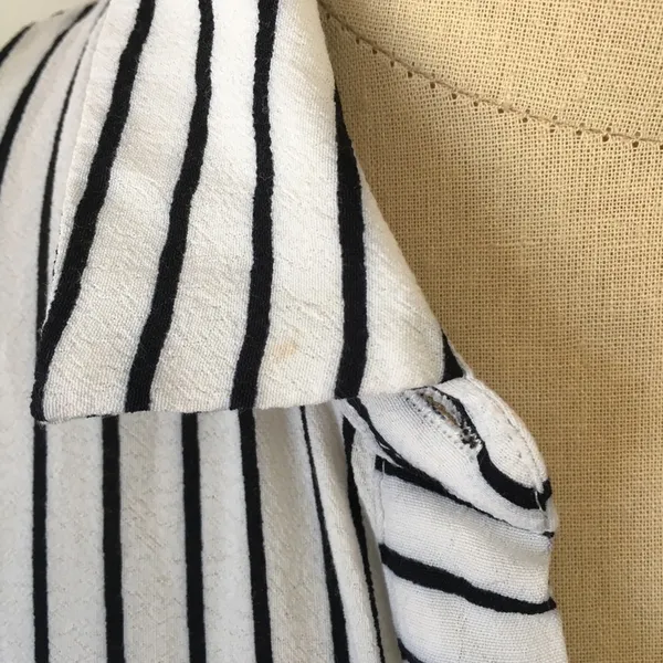 DO+BE long Striped black and white button top - Image 5