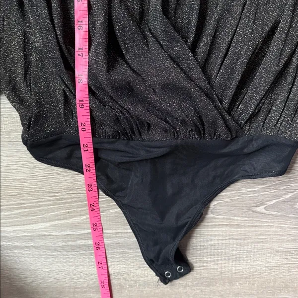 NEW Abercrombie & Fitch Long-Sleeve Draped Deep-V Bodysuit Small - Image 9