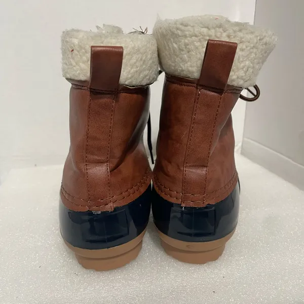Yoki Two-Tone Lace-Up Winter Duck Boots in Brown and Navy - Image 3