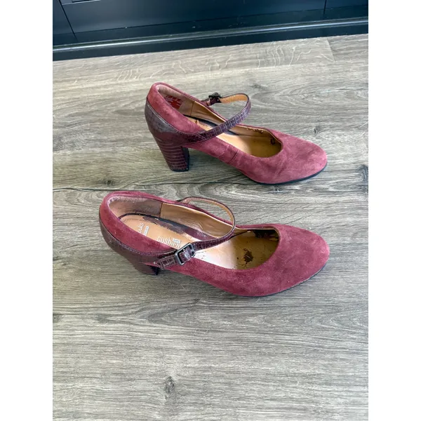 RARE Clarks Collection Burgundy‎ Suede Leather Mary Jane Block Heel Shoes Size 8 - Image 3
