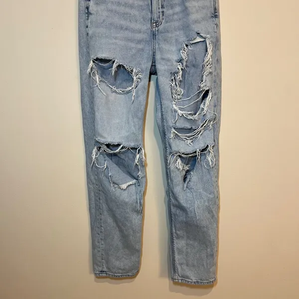 American Eagle Jeans Baggy Jean Blue Denim Distressed Light Wash 0 Short Petite‎ - Image 4