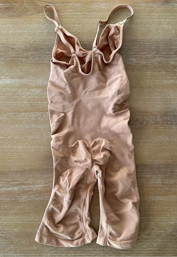 Skims Seamless Sculpt Bodysuit L/XL - Image 4