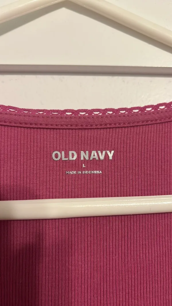 Old Navy Pink Top - Image 2