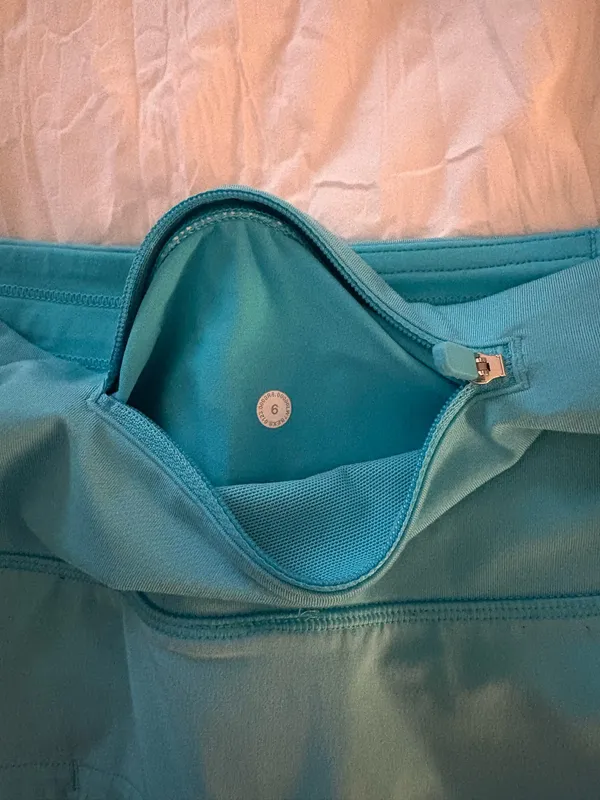 Lululemon Speed Up Shorts 2.5" High-Rise - Image 4