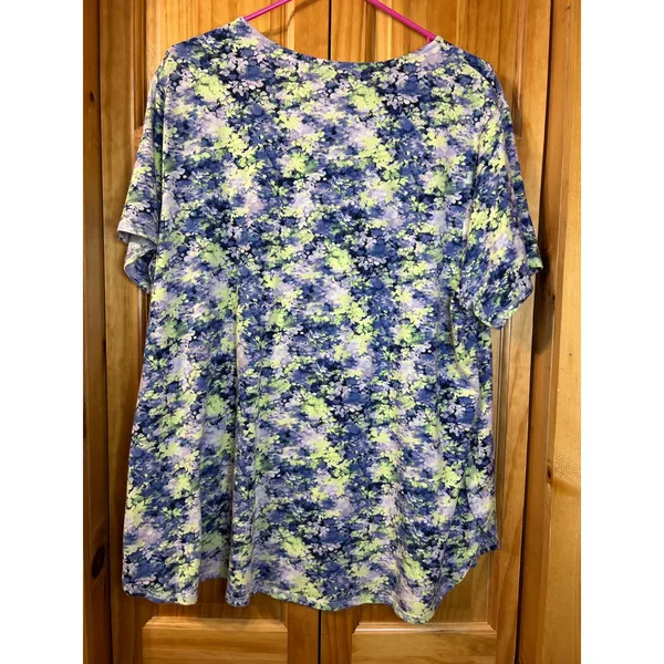 J. Jill NWOT Fit Progress Shirttail Pima Tee Multicolor Abstract Floral‎ Top - Image 2