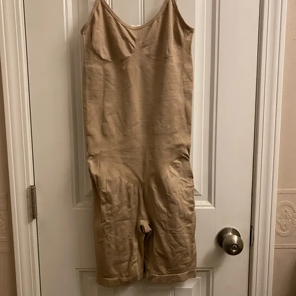 2 Pack — Seamless Shapewear Bodysuit - Tan and Brown NWOT - Image 5