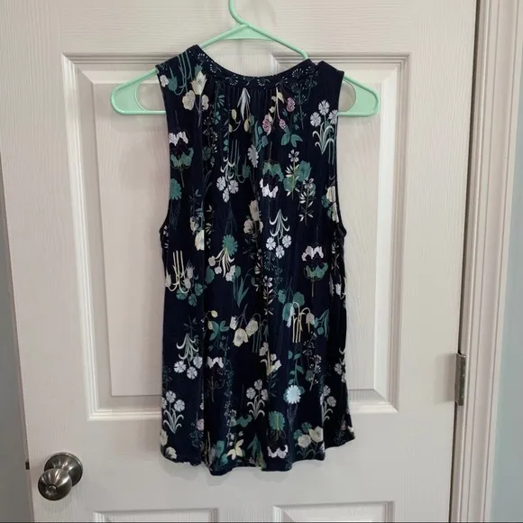 3/$25 -‎ Loft sleeveless top dark blue floral - Image 3