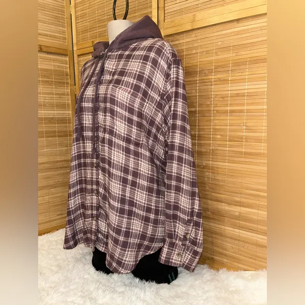 American Eagle purple cream plaid hoodie button-down flannel shirt top woman’s L - Image 2