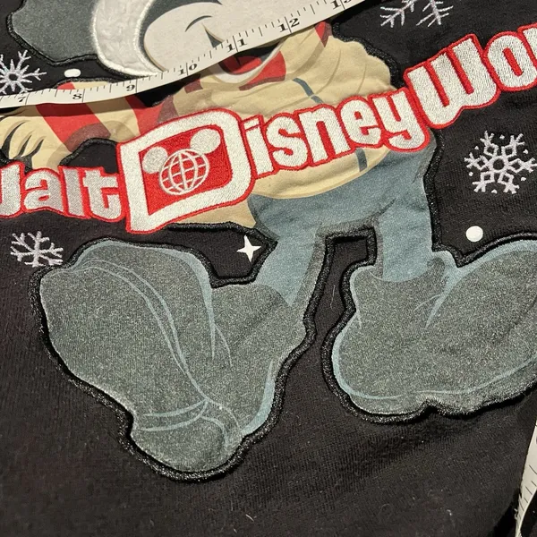Disney Walt World Mickey Mouse Christmas Sweatshirt Black Red White Size Medium - Image 7