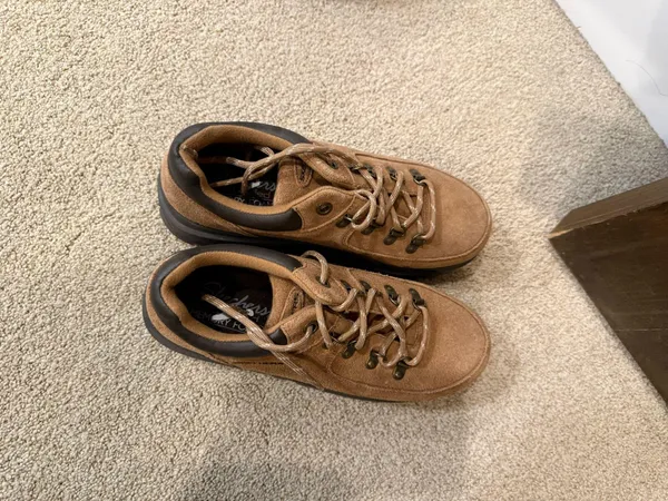 Sketchers Sneakers - Image 3