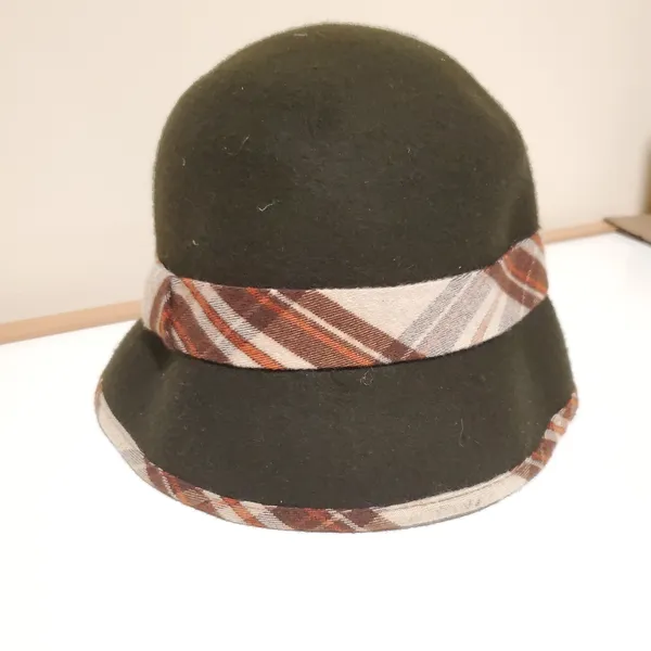 COLOMBINO Wool Plaid Belted Bucket Hat Brown - Image 6