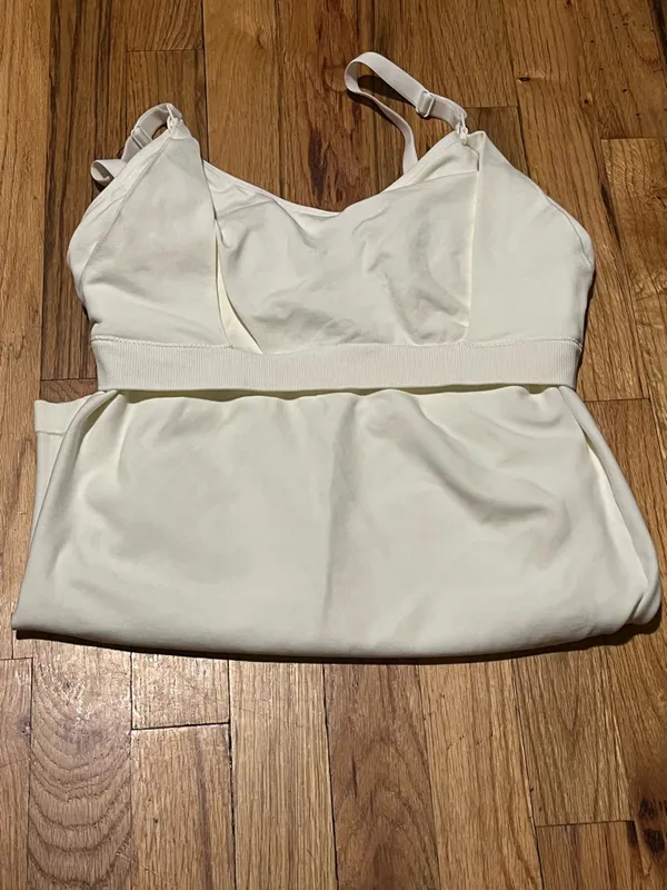 Large White/Cream Seamless Nursing Camisole - Like New - Image 4