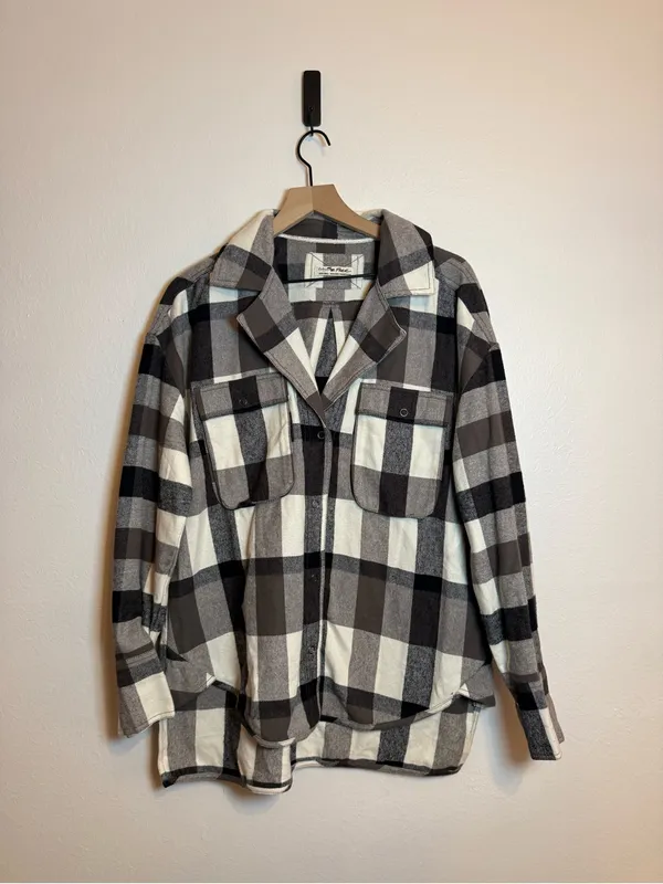 Free People We The Free Izzy Cargo Oversized‎ Shirt - Image 2