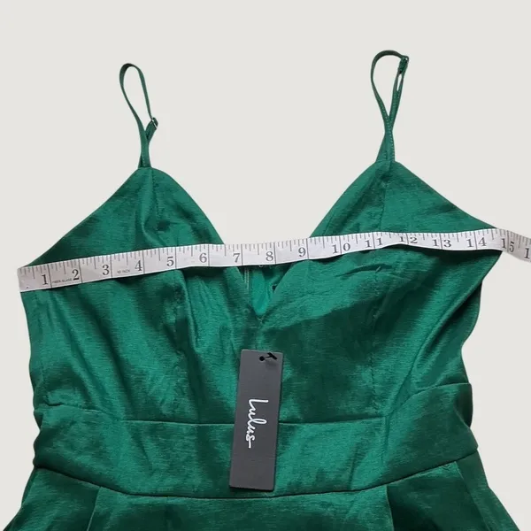 Lulus Emerald Green V-Neck Fit and Flare Mini Skater Dress NWT Size Medium - Image 5