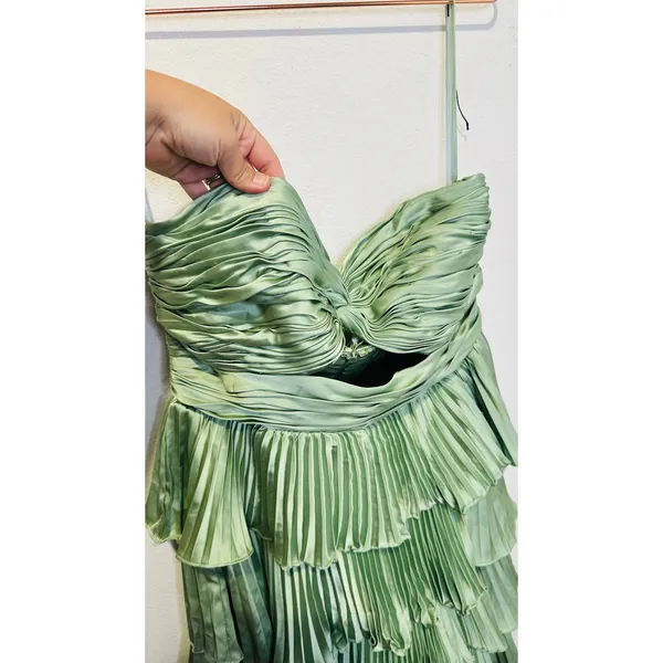 IEENA for MAC DUGGAL Green Pleated Tiered Ruffle Sweetheart Gown Dress size 10 - Image 8