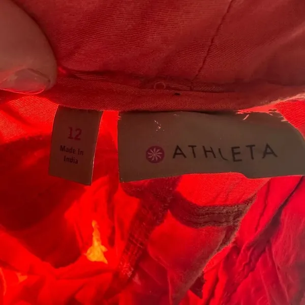 Athleta pink lightweight flowy sporty Athleisure shorts - Image 2
