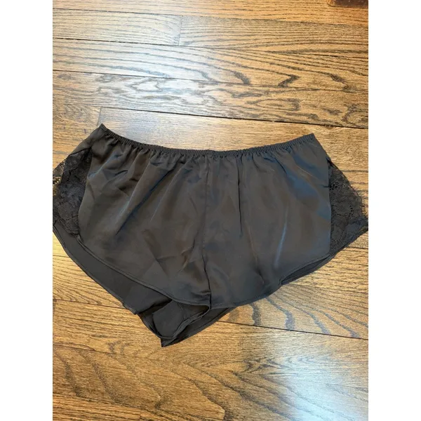 Etam Black Sleep Shorts Gold Accent Women's Sz S NEW - Image 3