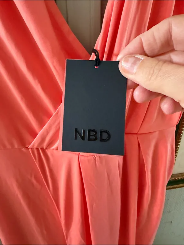 NBD Coral V-Neck Midi Dress - Image 3