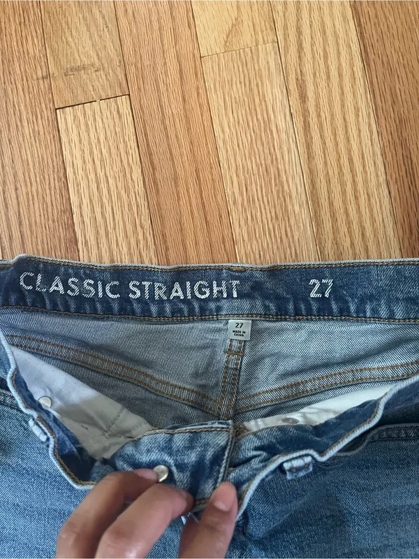 J Crew Classic Straight Jeans 27 Light Wash Blue Casual Minimalist - Image 3