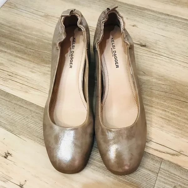 Brooklyn Champagne Lott block heel Pump sz 7.5 - Image 8