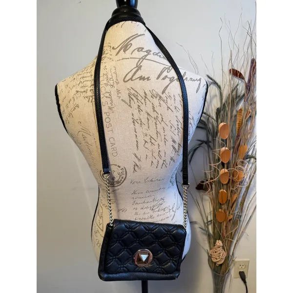 Kate Spade Black Quilted Pebbled Leather‎ Crossbody Bag Gold Turn Lock Hardware - Image 3