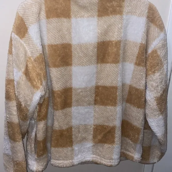 dip Tan and Cream Plaid Teddy Jacket size L - Image 2