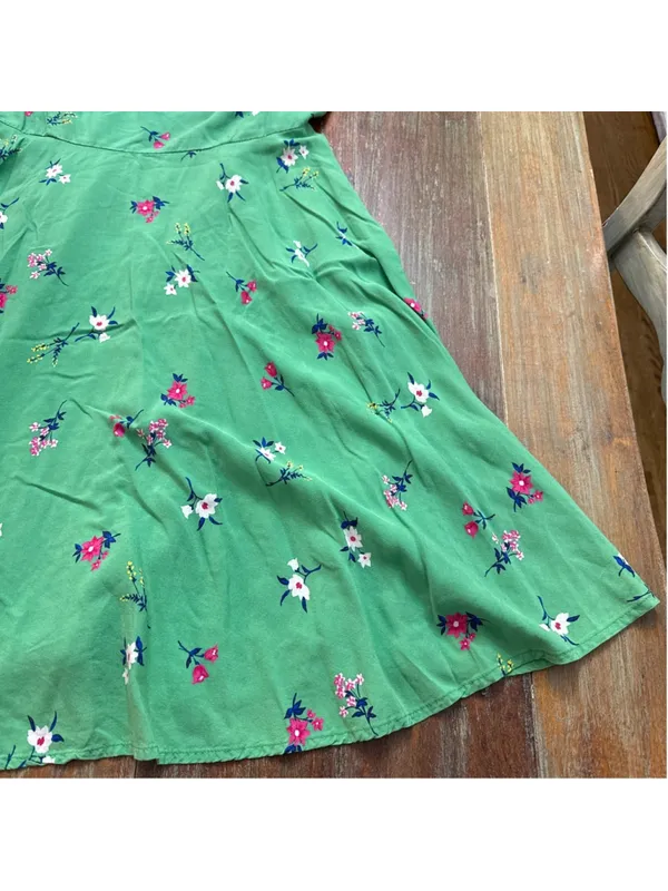 Old Navy Green Floral Fit & Flare Cami Dress Mini Smocked Back Size Large - Image 4