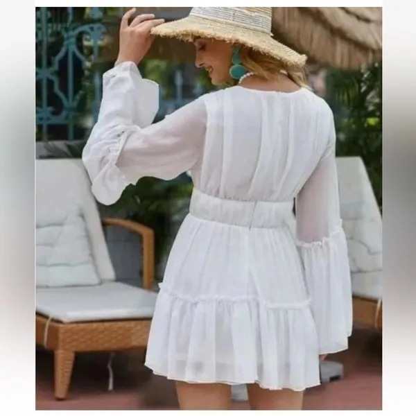 Elegant White Flowy Dress - Image 3
