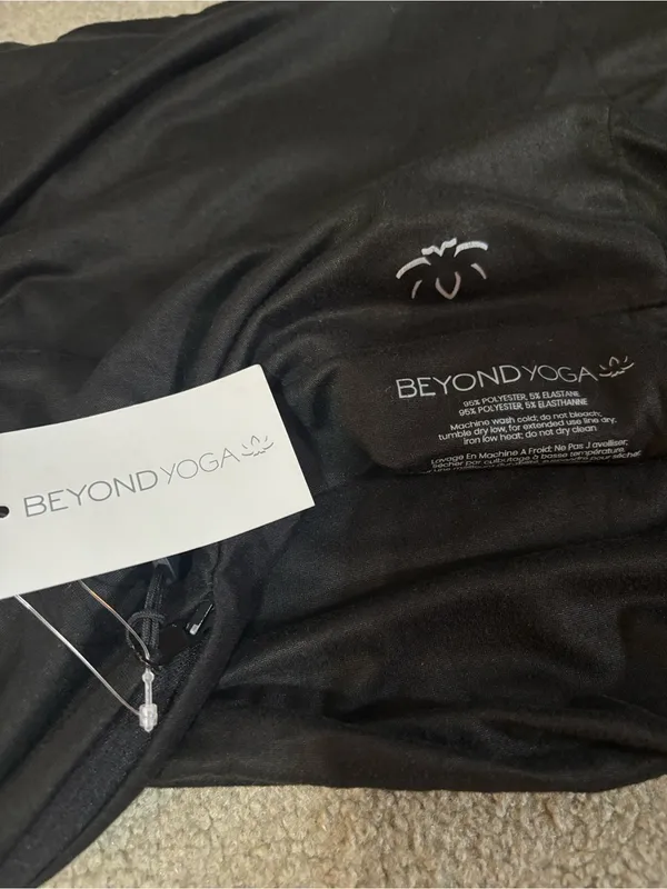 Beyond yoga Black Infinity Scarf with pocket - Image 2