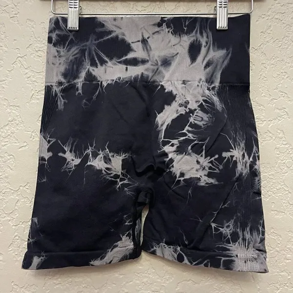 Tie Dye Seamless Scrunch Shorts Medium Black - Image 3