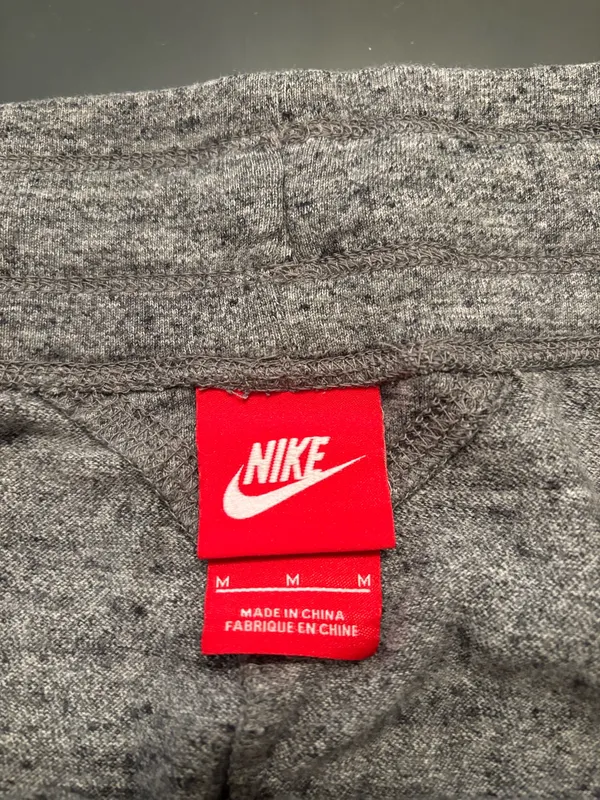 Nike Gray Heather Women's Capri Joggers with Drawstring - Image 2