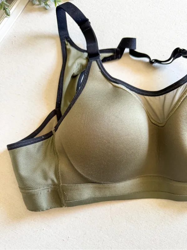 All in Motion Olive Green Racerback Sports Bra with Black Trim Size Small - Image 3