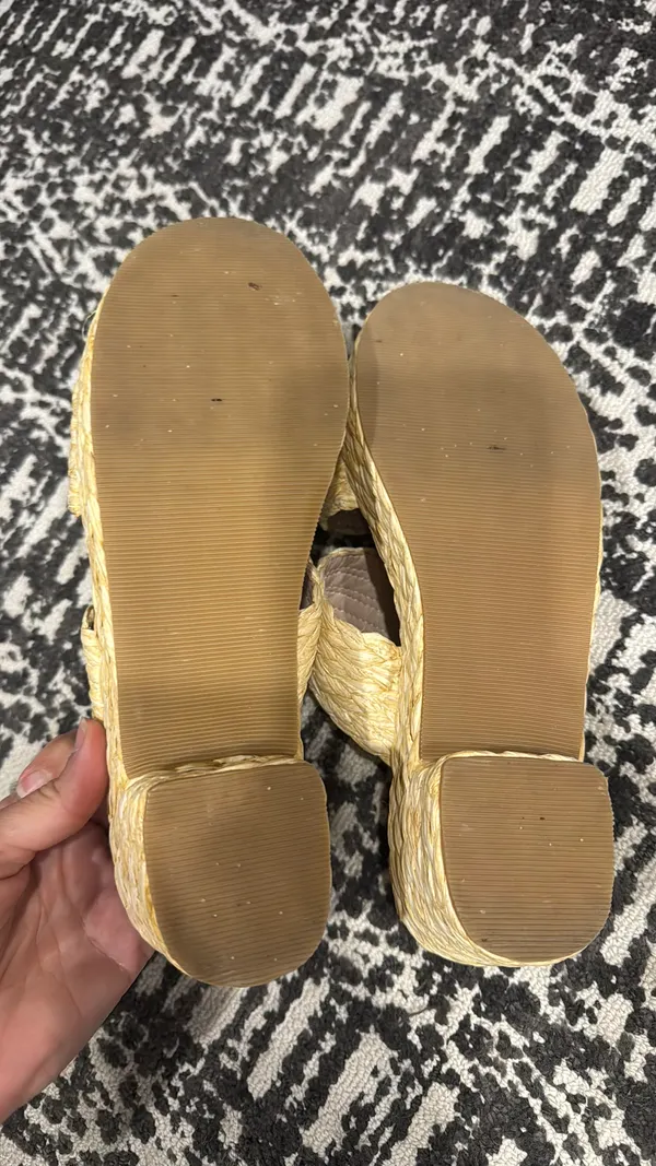 Sandals Yellow Size 9 - Image 2