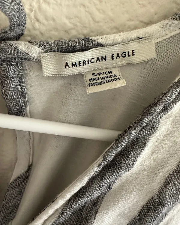 American Eagle Outfitters Jumper - Image 3